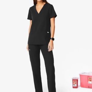 Figs Kade Cargo Scrub Pants, Black